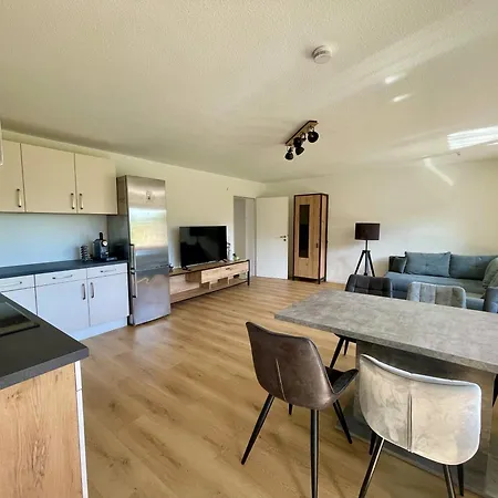 Ruhige Oase Mit Blick Ins Grüne - Modern Und Gemütlich Apartment